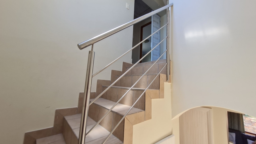 4 Bedroom Property for Sale in Linkside Western Cape